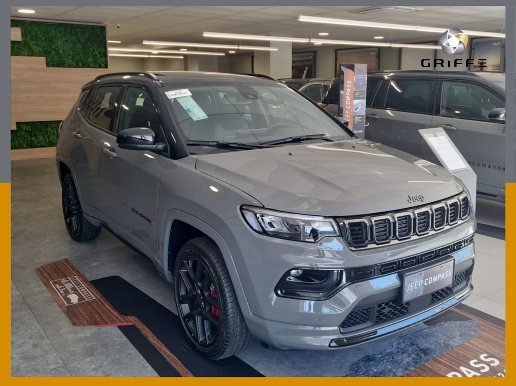 //www.autoline.com.br/carro/jeep/compass-20-hurricane-blackhawk-16v-gasolina-4p-4x4-tu/2025/sao-paulo-sp/24279304