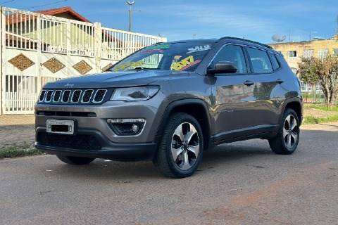 //www.autoline.com.br/carro/jeep/compass-20-longitude-16v-flex-4p-automatico/2017/brasilia-df/24355661