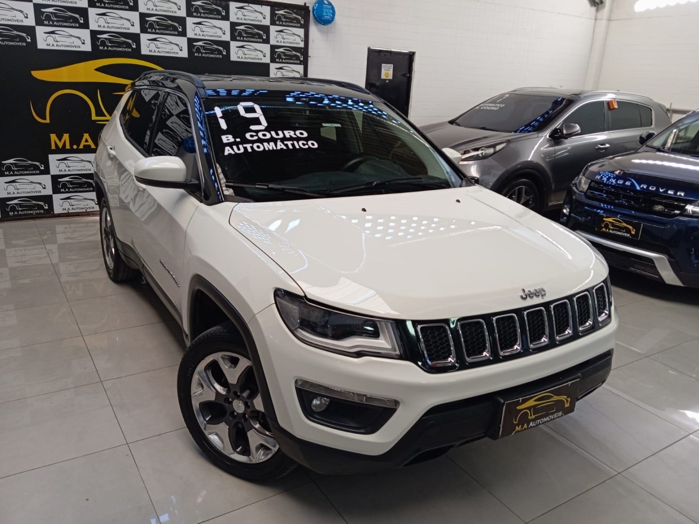 //www.autoline.com.br/carro/jeep/compass-20-longitude-16v-diesel-4p-4x4-turbo-automati/2019/rio-de-janeiro-rj/24378772