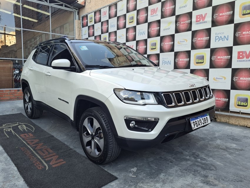 //www.autoline.com.br/carro/jeep/compass-20-longitude-16v-diesel-4p-4x4-turbo-automati/2017/porto-alegre-rs/24384353