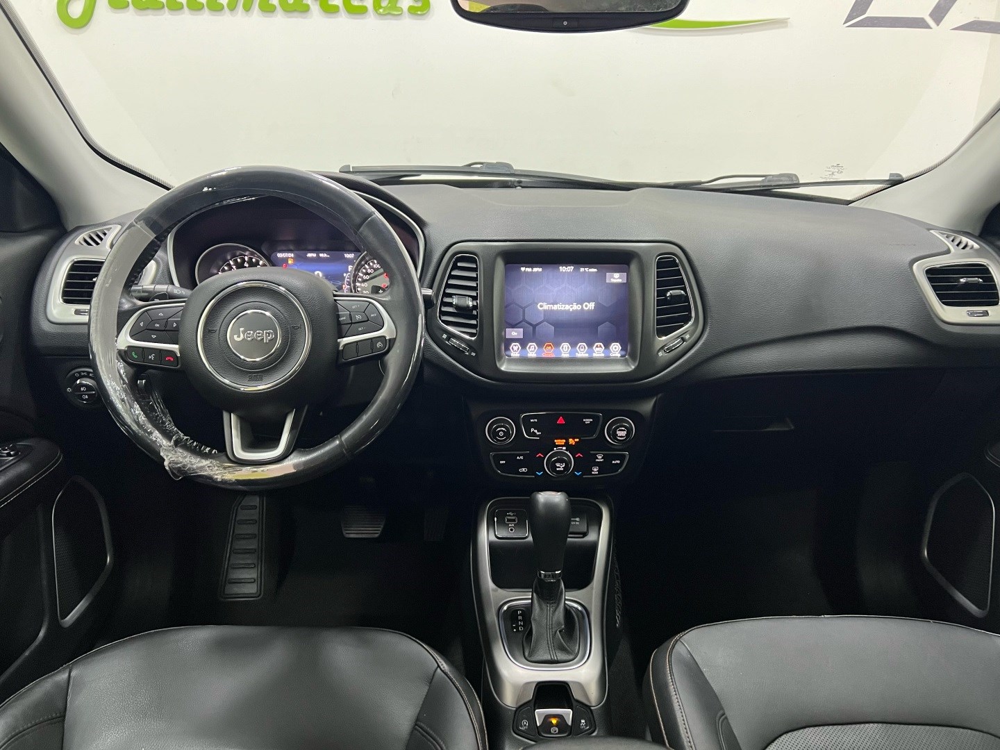 //www.autoline.com.br/carro/jeep/compass-20-longitude-16v-flex-4p-automatico/2020/rio-de-janeiro-rj/24489311