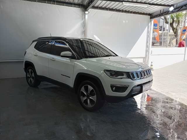 //www.autoline.com.br/carro/jeep/compass-20-longitude-16v-diesel-4p-4x4-turbo-automati/2018/curitiba-pr/24511659