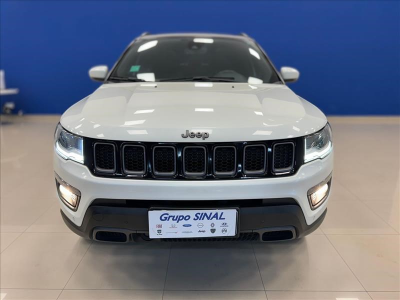 //www.autoline.com.br/carro/jeep/compass-20-serie-s-16v-diesel-4p-4x4-turbo-automatico/2021/barueri-sp/24516143