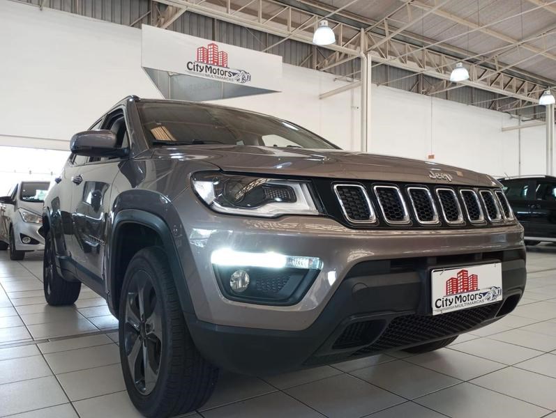 //www.autoline.com.br/carro/jeep/compass-20-longitude-16v-diesel-4p-4x4-turbo-automati/2018/curitiba-pr/24535533