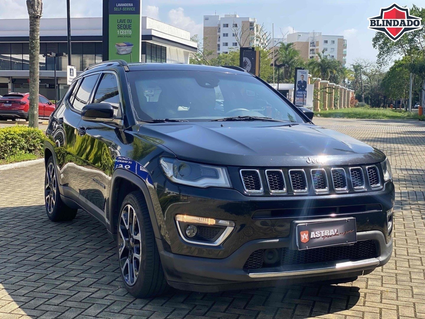 //www.autoline.com.br/carro/jeep/compass-20-limited-16v-flex-4p-automatico/2018/rio-de-janeiro-rj/24595821