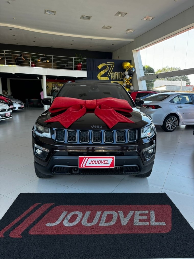 //www.autoline.com.br/carro/jeep/compass-20-serie-s-16v-diesel-4p-4x4-turbo-automatico/2021/americana-sp/24630506