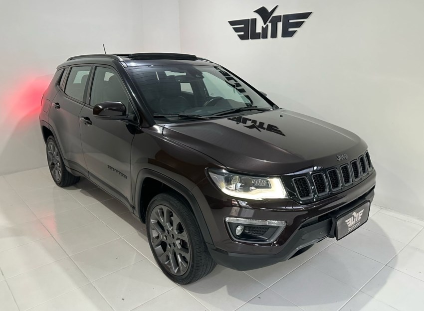 //www.autoline.com.br/carro/jeep/compass-20-serie-s-16v-diesel-4p-4x4-turbo-automatico/2020/taubate-sp/24690493