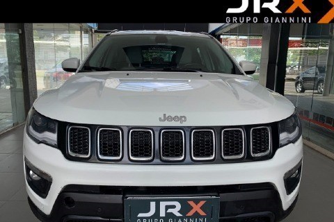 //www.autoline.com.br/carro/jeep/compass-20-longitude-16v-diesel-4p-4x4-turbo-automati/2020/rio-de-janeiro-rj/24783722
