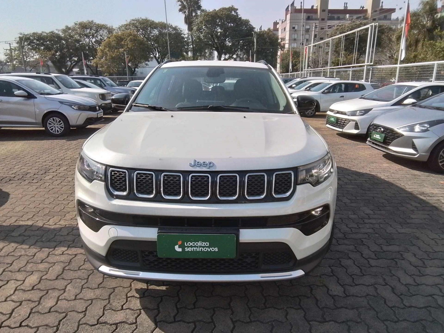 //www.autoline.com.br/carro/jeep/compass-13-t270-longitude-16v-flex-4p-turbo-automatic/2022/porto-alegre-rs/24906389