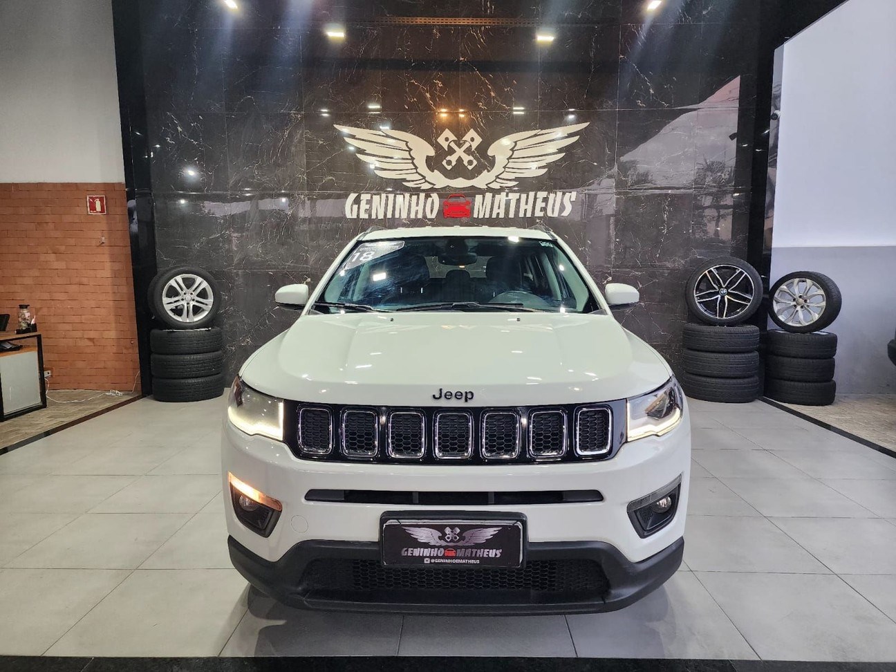 //www.autoline.com.br/carro/jeep/compass-20-longitude-16v-flex-4p-automatico/2018/campos-dos-goytacazes-rj/24923136