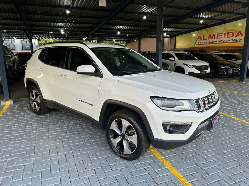 //www.autoline.com.br/carro/jeep/compass-20-longitude-16v-diesel-4p-4x4-turbo-automati/2018/chapeco-sc/24932306