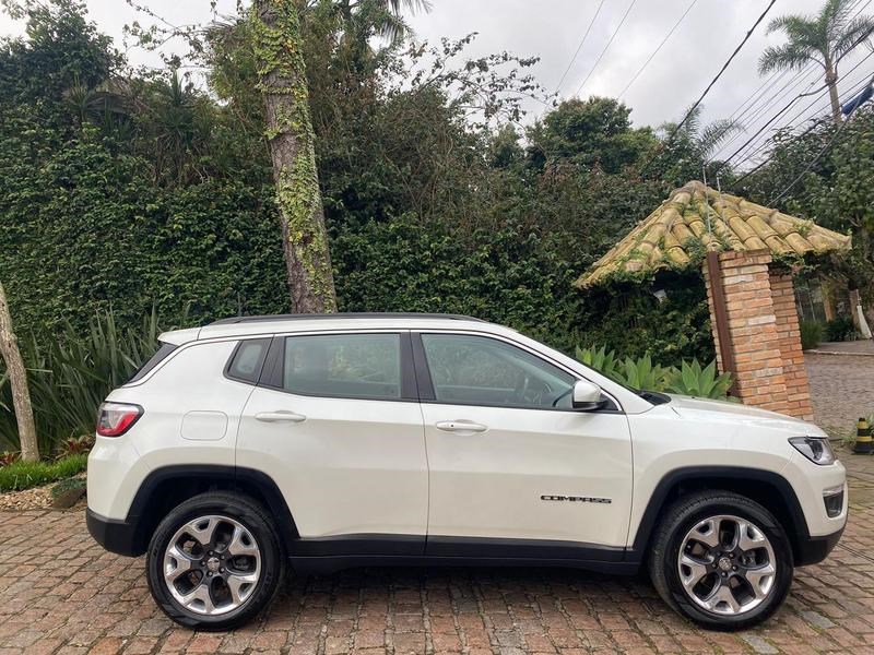 //www.autoline.com.br/carro/jeep/compass-20-longitude-16v-diesel-4p-4x4-turbo-automati/2019/porto-alegre-rs/25005257