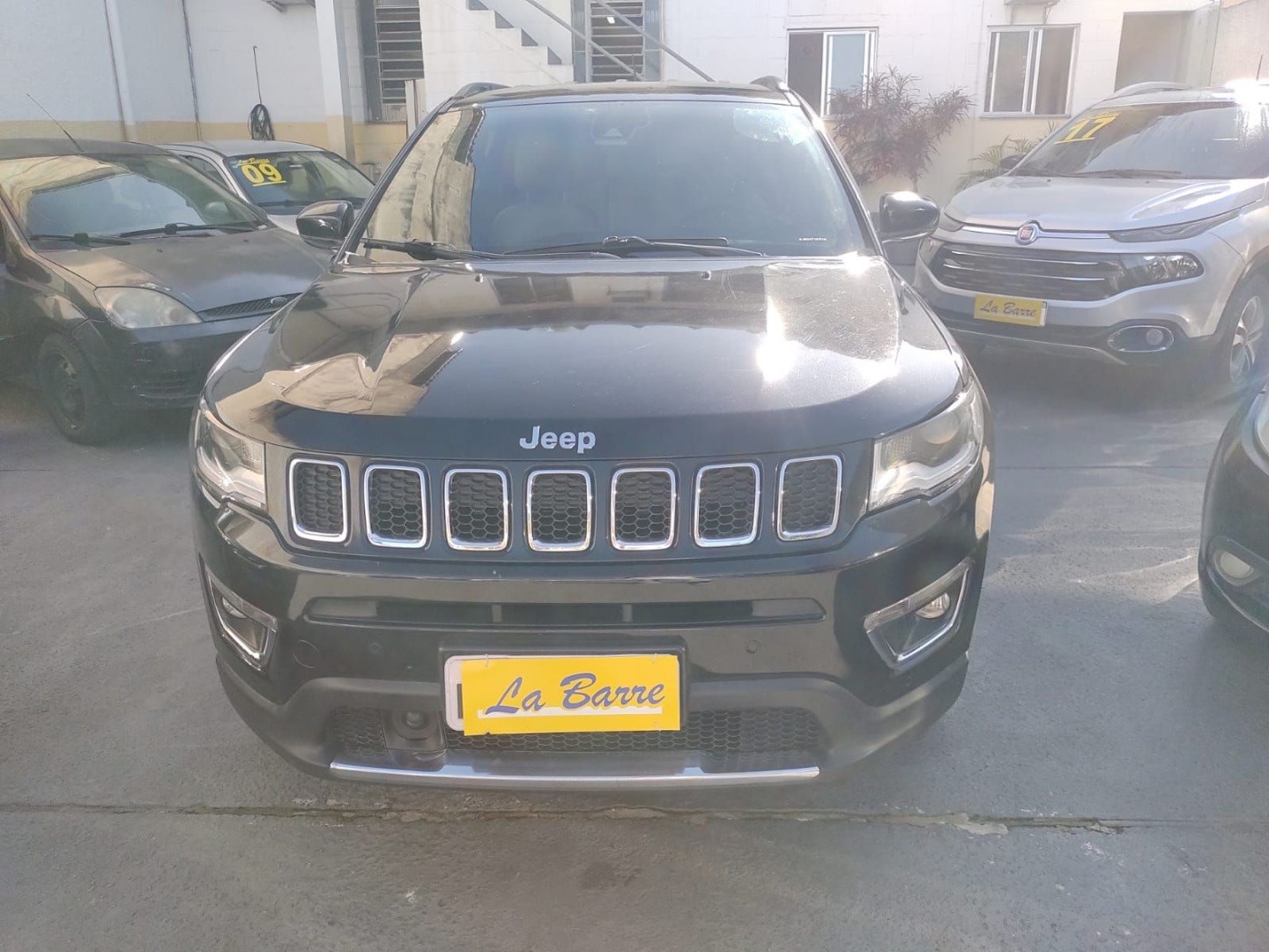 //www.autoline.com.br/carro/jeep/compass-20-limited-16v-flex-4p-automatico/2018/rio-de-janeiro-rj/25014919