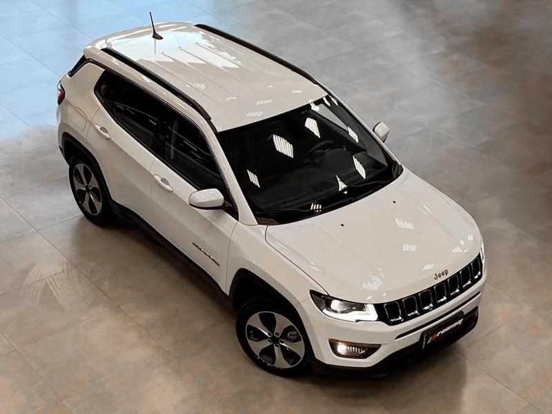 //www.autoline.com.br/carro/jeep/compass-20-longitude-16v-flex-4p-automatico/2017/curitiba-pr/25017470