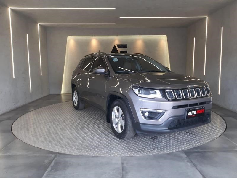 //www.autoline.com.br/carro/jeep/compass-20-sport-16v-flex-4p-automatico/2018/brasilia-df/25022996