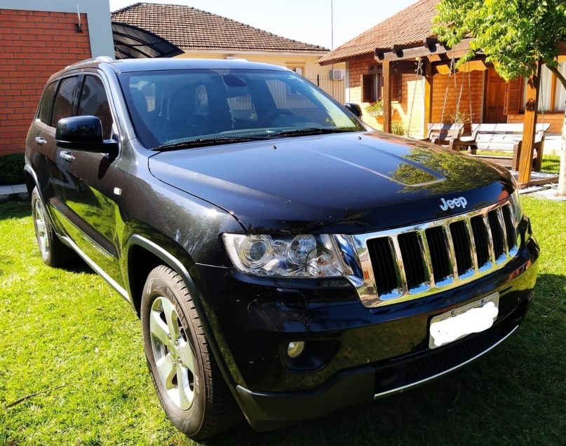 //www.autoline.com.br/carro/jeep/grand-cherokee-30-v6-limited-24v-diesel-4p-4x4-turbo-automat/2013/passo-fundo-rs/24251116
