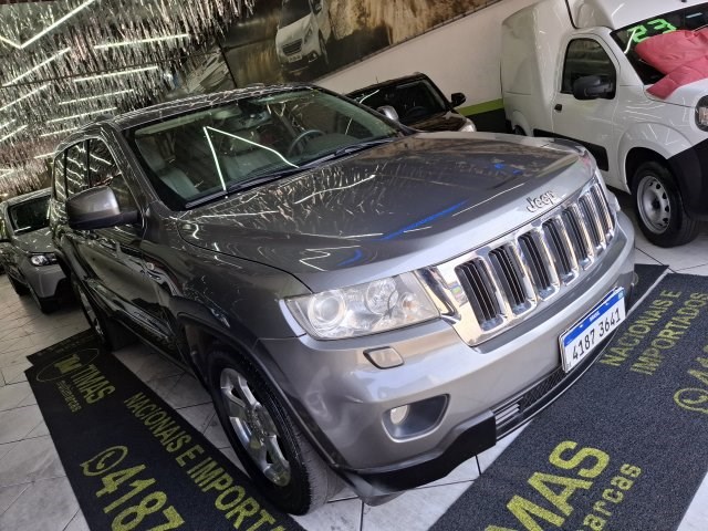 //www.autoline.com.br/carro/jeep/grand-cherokee-36-v6-laredo-24v-gasolina-4p-4x4-automatico/2012/carapicuiba-sp/24976393