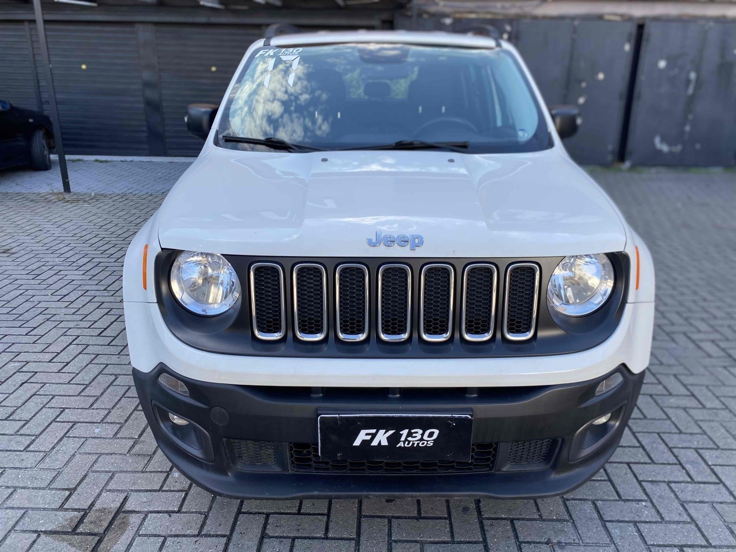 //www.autoline.com.br/carro/jeep/renegade-18-sport-16v-flex-4p-manual/2017/rio-de-janeiro-rj/24147907
