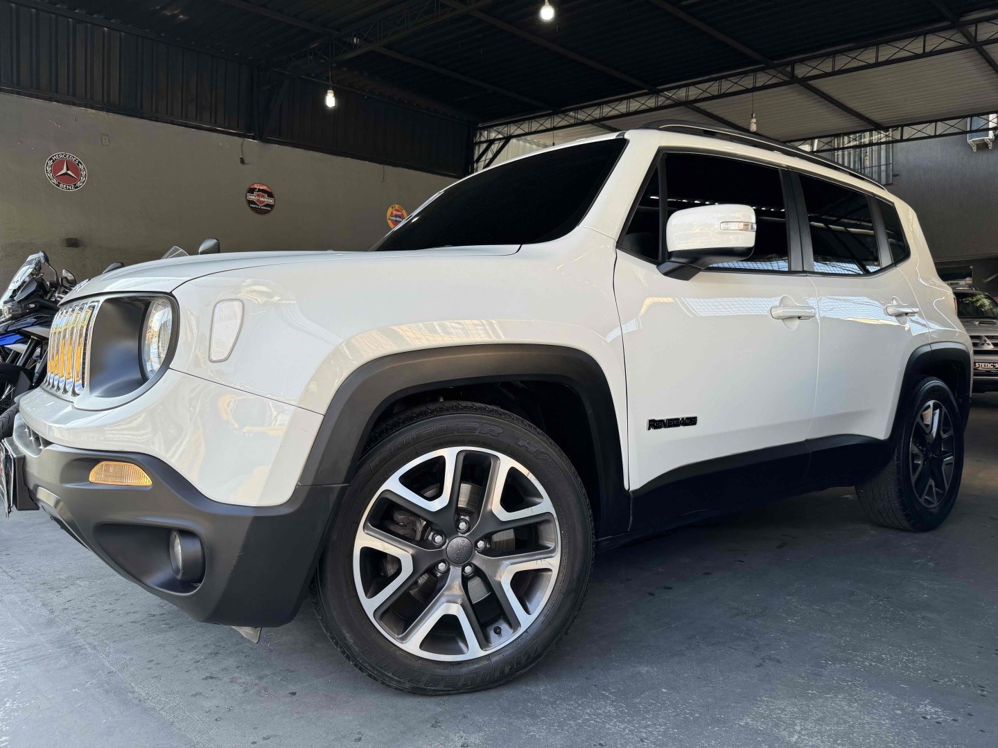 //www.autoline.com.br/carro/jeep/renegade-18-longitude-16v-flex-4p-automatico/2019/rio-de-janeiro-rj/24217287