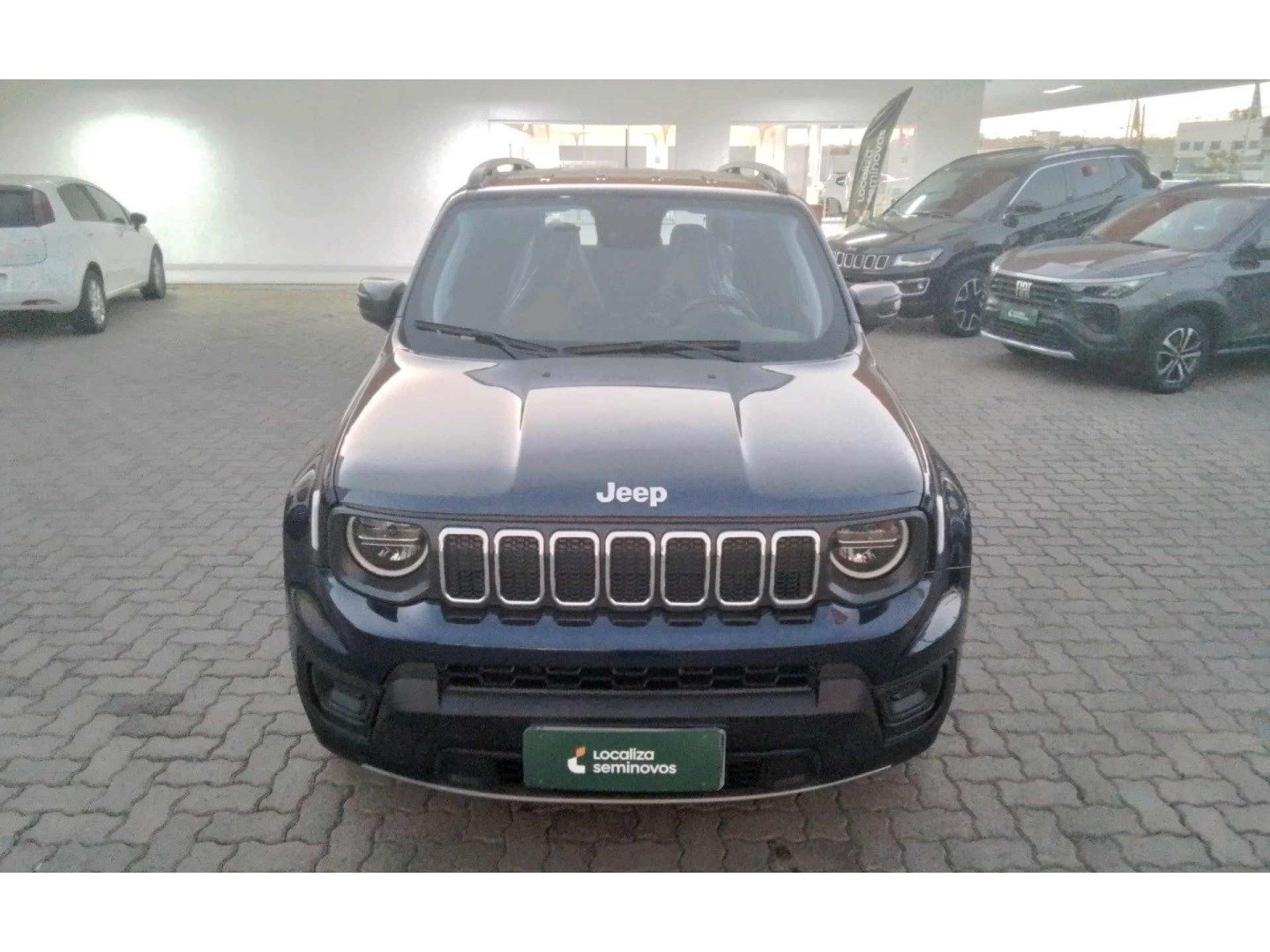 //www.autoline.com.br/carro/jeep/renegade-13-t270-longitude-16v-flex-4p-turbo-automatic/2023/sao-paulo-sp/24927682