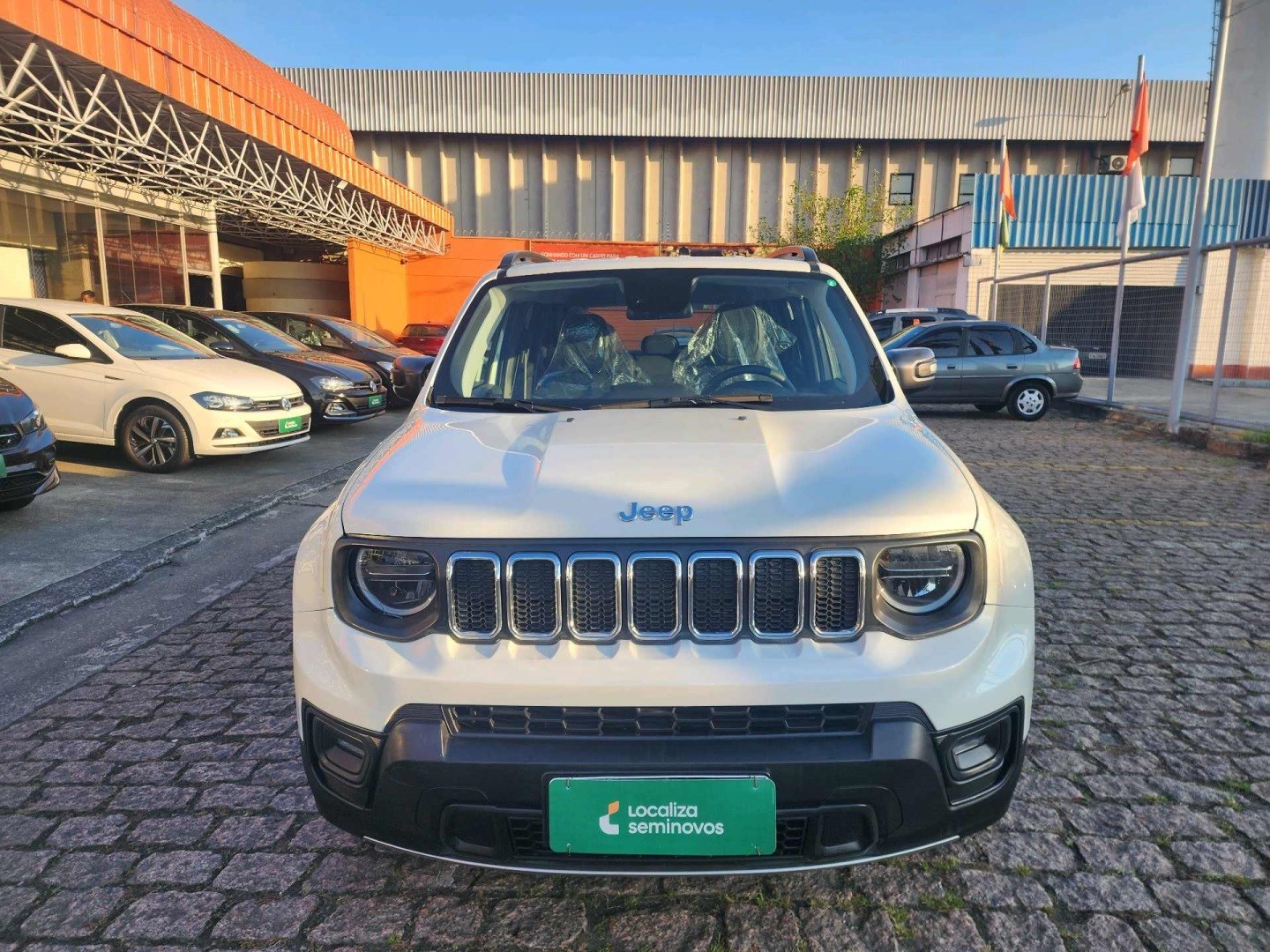//www.autoline.com.br/carro/jeep/renegade-13-t270-longitude-16v-flex-4p-turbo-automatic/2022/taubate-sp/24956443