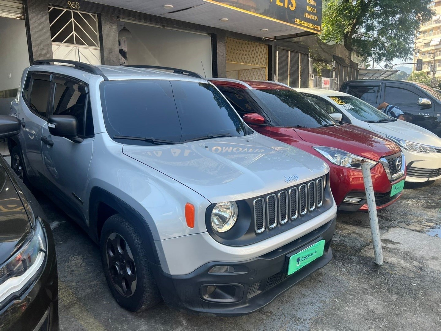 //www.autoline.com.br/carro/jeep/renegade-18-16v-flex-4p-automatico/2016/rio-de-janeiro-rj/24985345