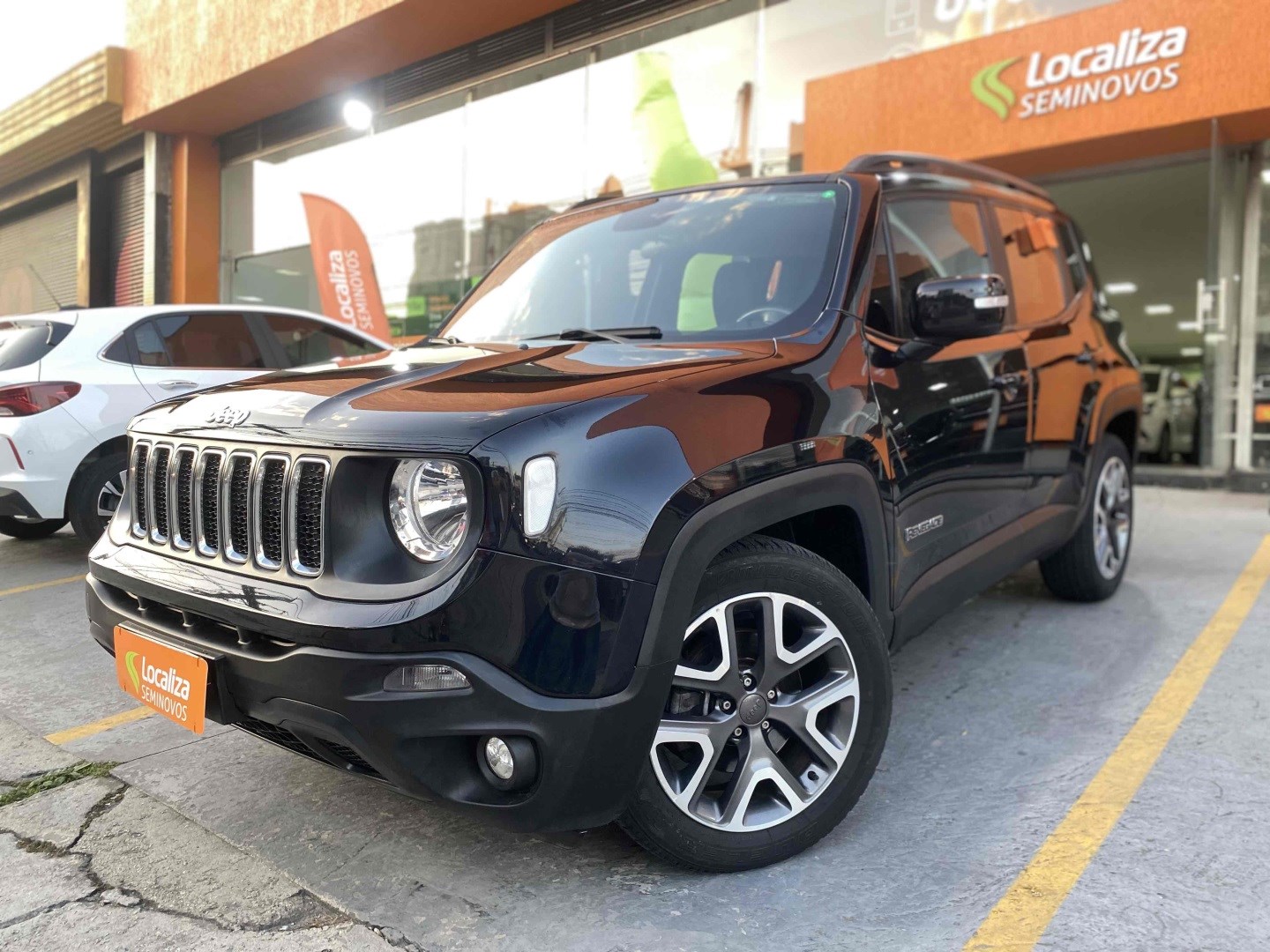 //www.autoline.com.br/carro/jeep/renegade-18-longitude-16v-flex-4p-automatico/2019/sao-paulo-sp/24994634