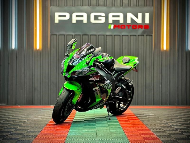 //www.autoline.com.br/moto/kawasaki/ninja-zx-10r-se-1000/2017/campo-grande-ms/24417255