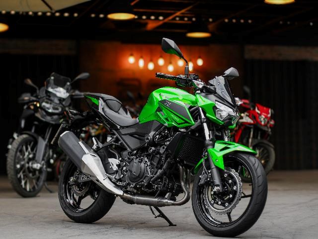 //www.autoline.com.br/moto/kawasaki/z-400/2022/brasilia-df/24883873