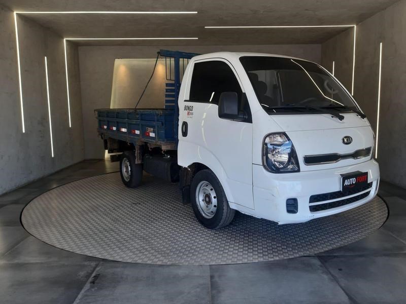 //www.autoline.com.br/carro/kia/bongo-25-std-rs-sem-carroceria-16v-diesel-2p-turbo/2019/brasilia-df/25023254