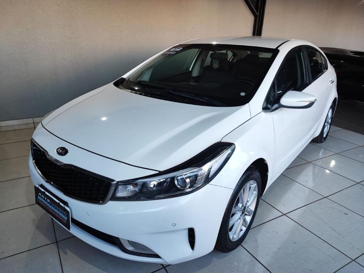 //www.autoline.com.br/carro/kia/cerato-16-sx-16v-flex-4p-automatico/2017/cascavel-pr/23935994