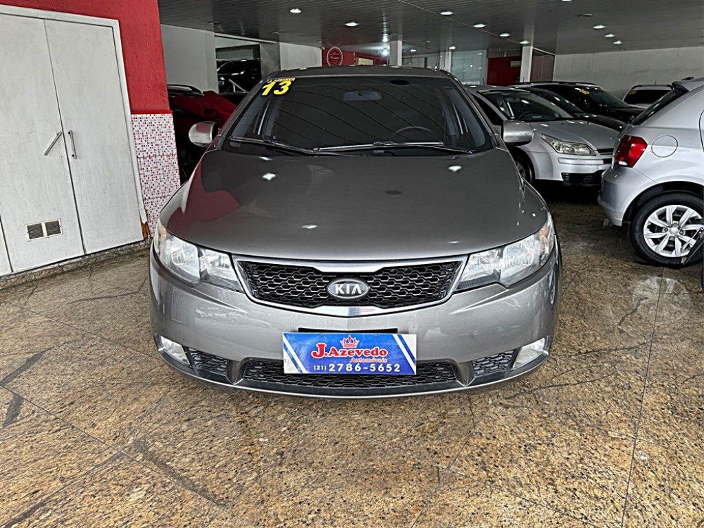 //www.autoline.com.br/carro/kia/cerato-16-sx-16v-gasolina-4p-automatico/2013/sao-joao-de-meriti-rj/24701458