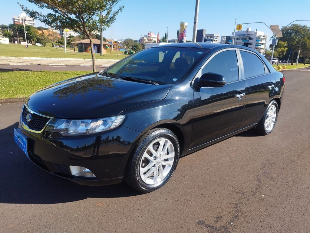 //www.autoline.com.br/carro/kia/cerato-16-ex-16v-gasolina-4p-automatico/2011/toledo-pr/24742084