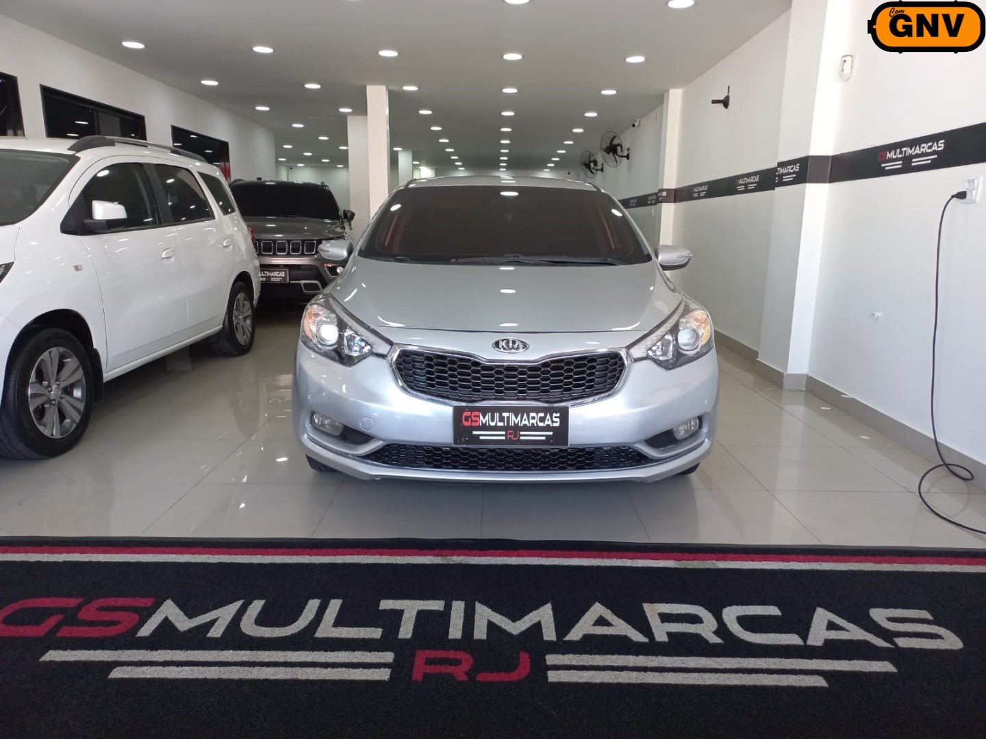 //www.autoline.com.br/carro/kia/cerato-16-sx-16v-flex-4p-automatico/2015/rio-de-janeiro-rj/24934582