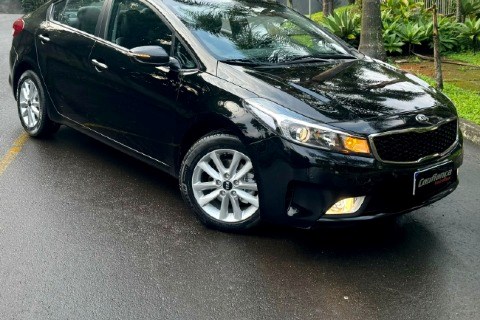 //www.autoline.com.br/carro/kia/cerato-16-sx-16v-flex-4p-automatico/2017/campo-bom-rs/24992362