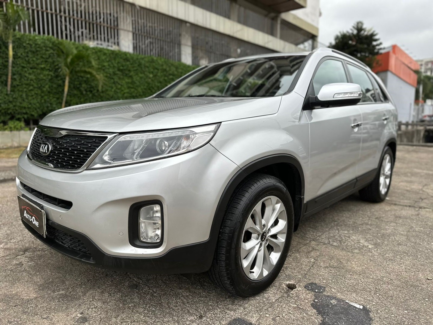 //www.autoline.com.br/carro/kia/sorento-24-ex-16v-gasolina-4p-automatico/2014/rio-de-janeiro-rj/24942613