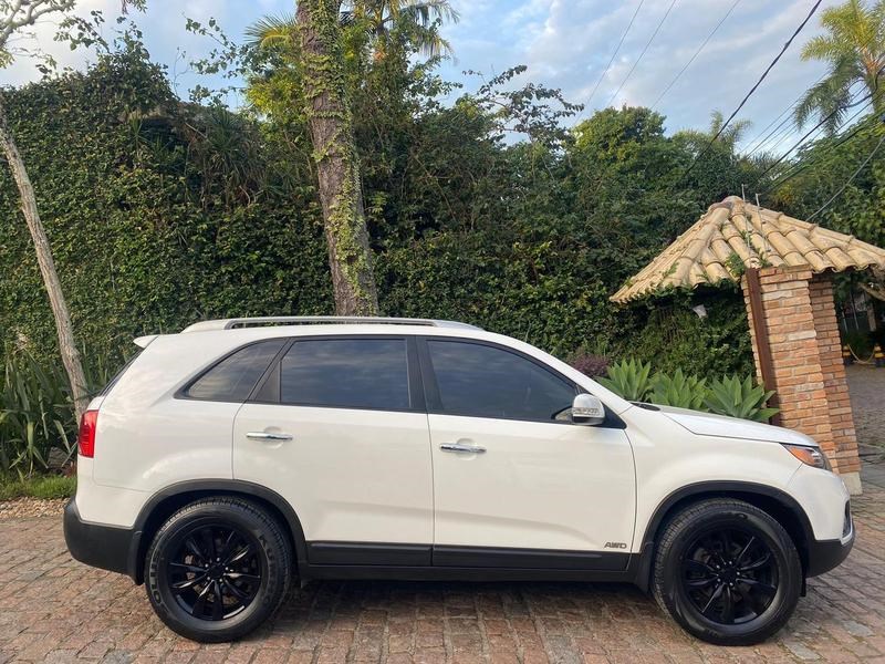 //www.autoline.com.br/carro/kia/sorento-35-v6-ex-24v-gasolina-4p-4x4-automatico/2012/porto-alegre-rs/24965856