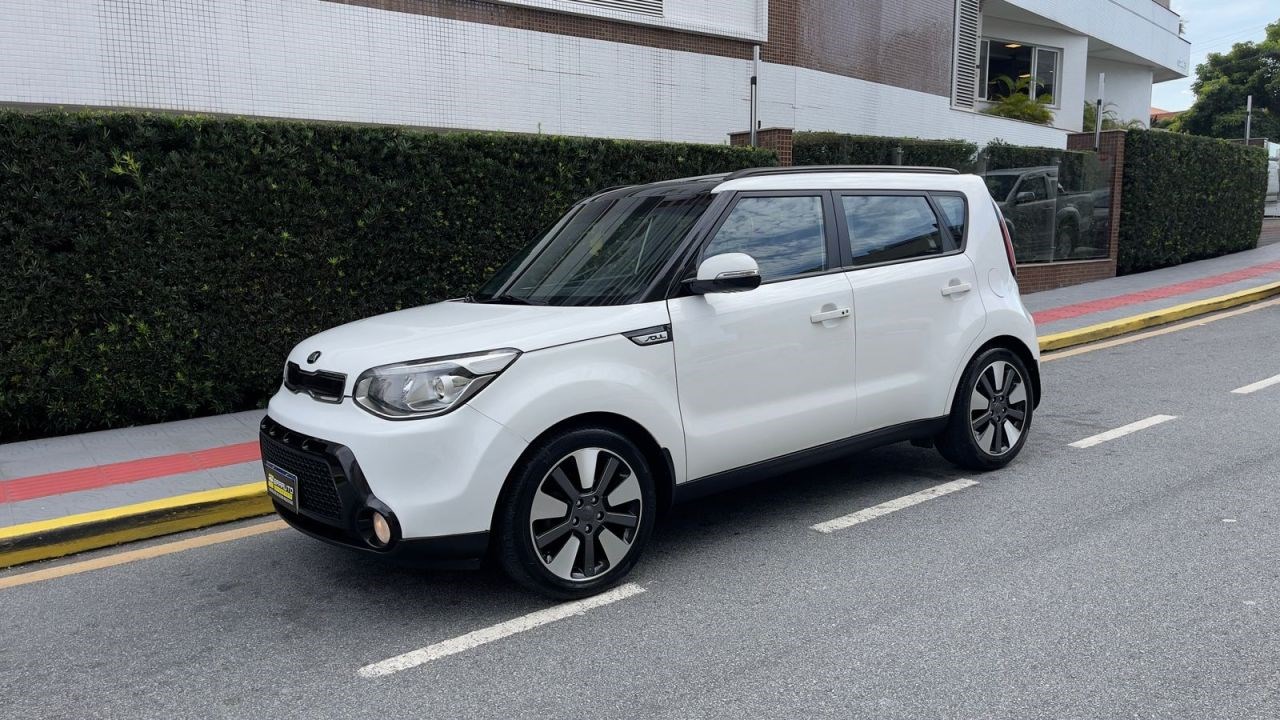 //www.autoline.com.br/carro/kia/soul-16-ex-16v-flex-4p-automatico/2015/sao-jose-sc/23840953