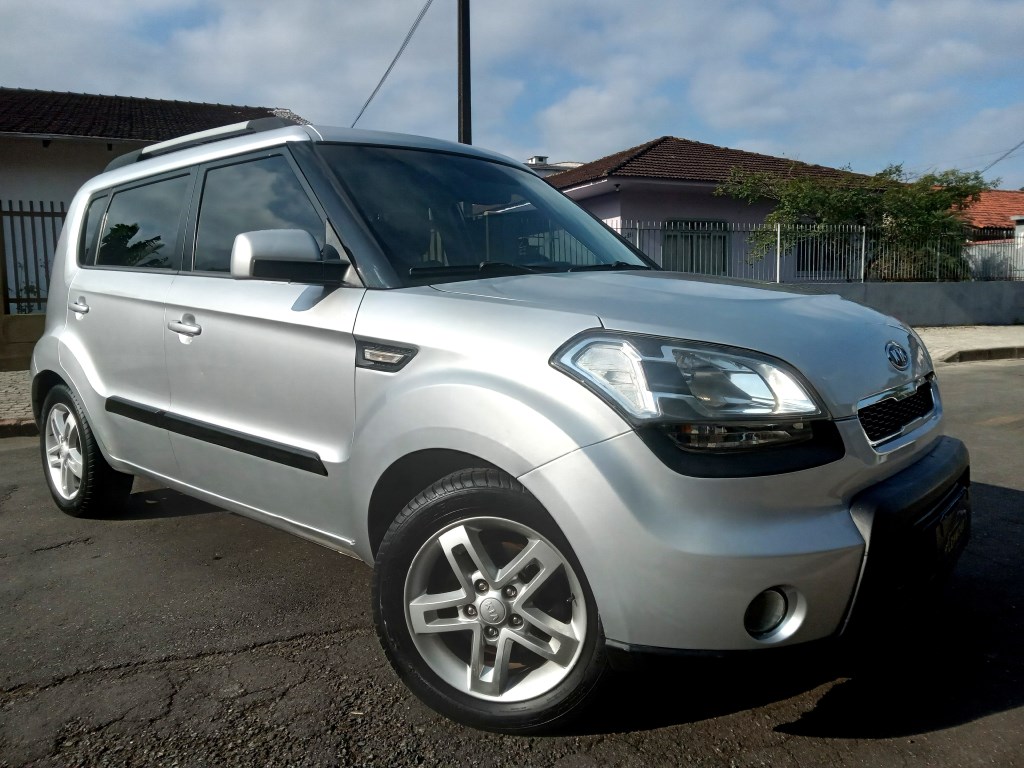 //www.autoline.com.br/carro/kia/soul-16-ex-16v-flex-4p-automatico/2012/joinville-sc/24322390
