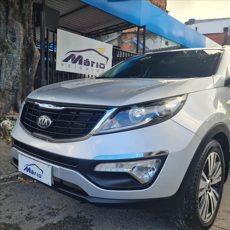 //www.autoline.com.br/carro/kia/sportage-20-lx-16v-flex-4p-automatico/2015/salvador-ba/23319743