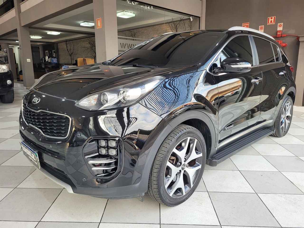 //www.autoline.com.br/carro/kia/sportage-20-ex-p253-16v-flex-4p-automatico/2019/sao-paulo-sp/24540209