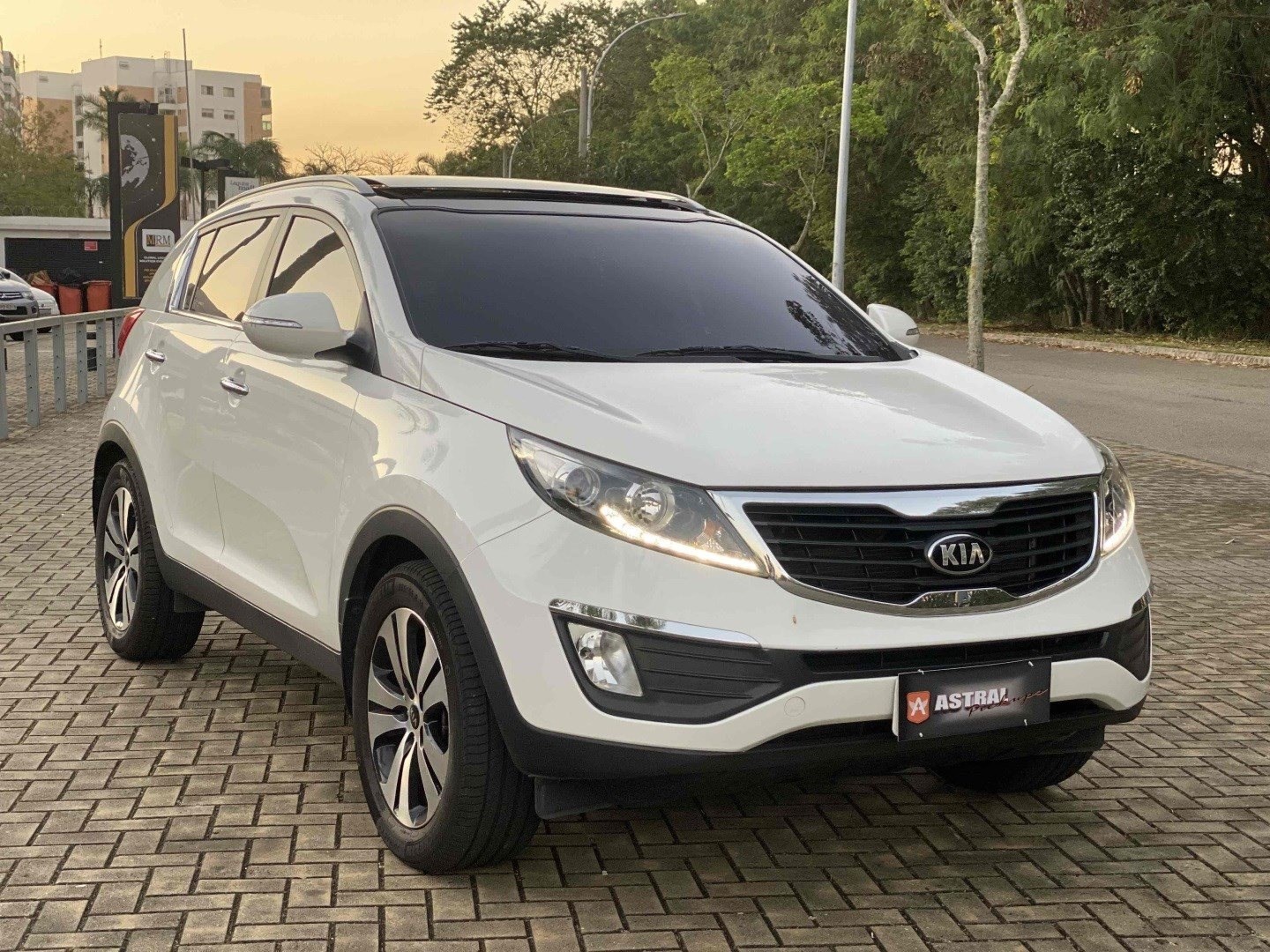 //www.autoline.com.br/carro/kia/sportage-20-ex-16v-flex-4p-automatico/2013/rio-de-janeiro-rj/25018091