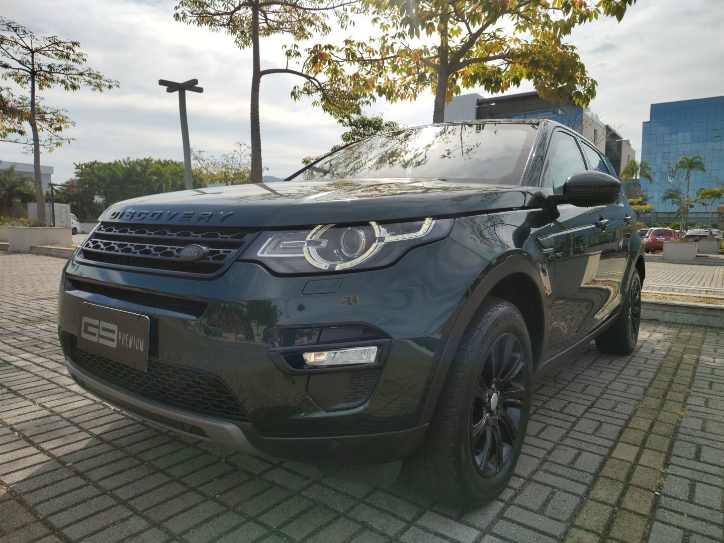 //www.autoline.com.br/carro/land-rover/discovery-sport-22-se-16v-diesel-4p-4x4-turbo-automatico/2016/rio-de-janeiro-rj/24492535