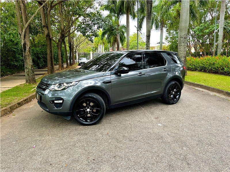 //www.autoline.com.br/carro/land-rover/discovery-sport-20-hse-16v-gasolina-4p-4x4-turbo-automatico/2016/rio-de-janeiro-rj/24600109