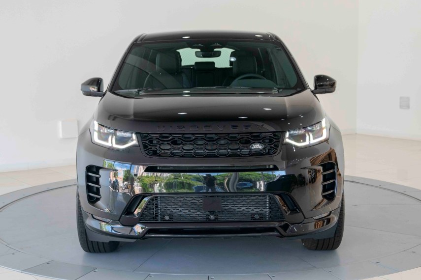 //www.autoline.com.br/carro/land-rover/discovery-sport-20-d200-mhev-dynamic-se-16v-diesel-4p-4x4-tur/2024/ribeirao-preto-sp/24869665