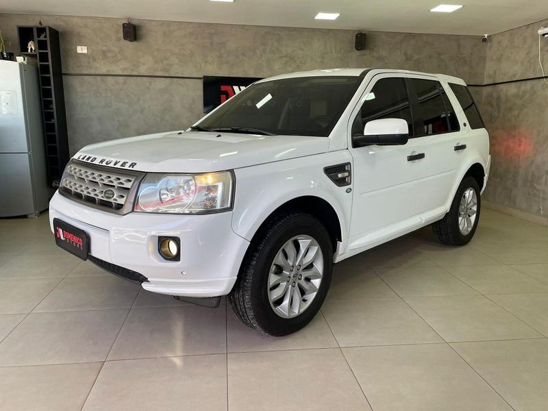 //www.autoline.com.br/carro/land-rover/freelander-22-se-16v-diesel-4p-4x4-turbo-automatico/2012/campo-grande-ms/24930955