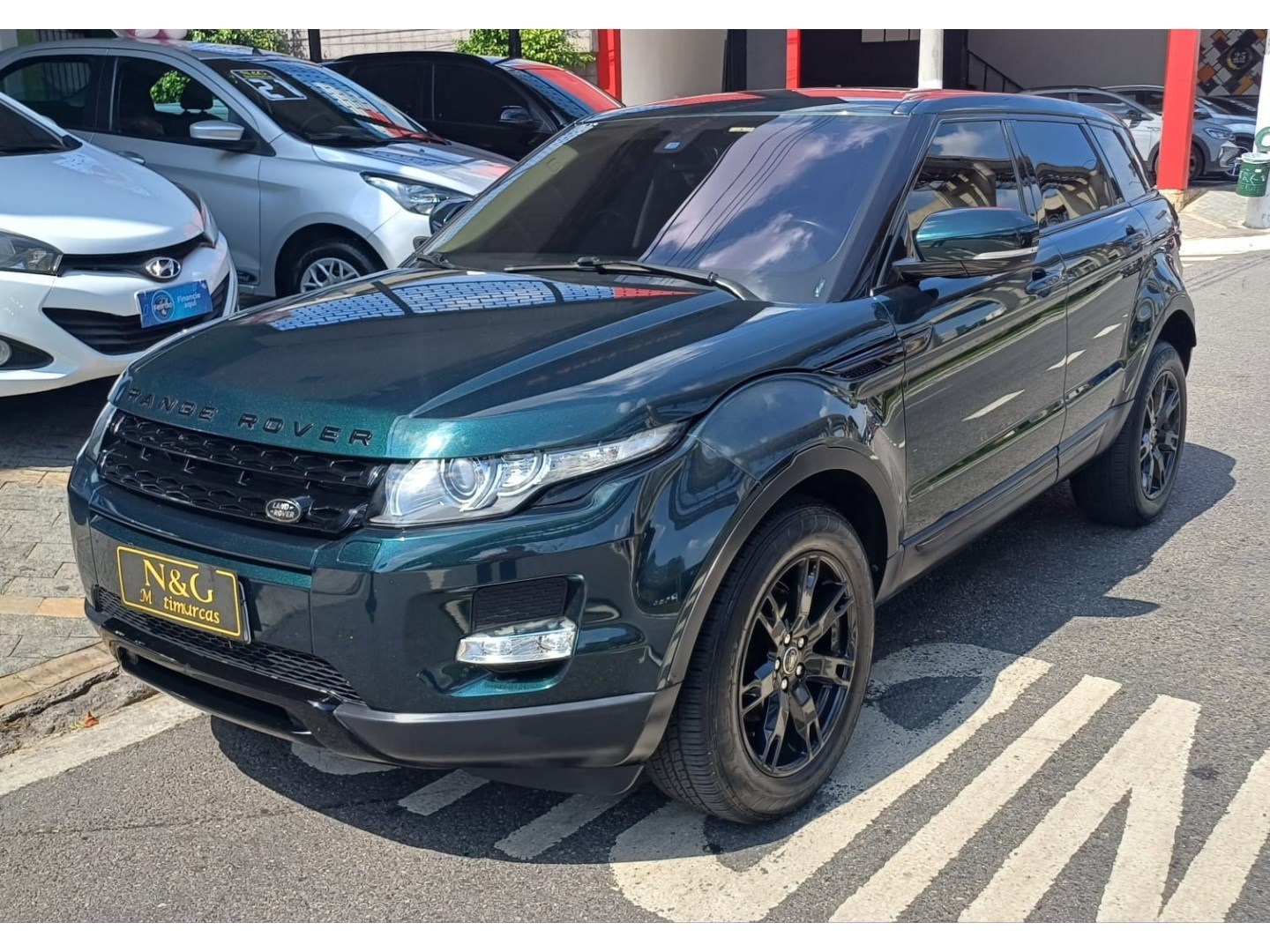 //www.autoline.com.br/carro/land-rover/range-rover-evoque-20-pure-tech-pack-16v-gasolina-4p-4x4-turbo-a/2013/sao-paulo-sp/24044447