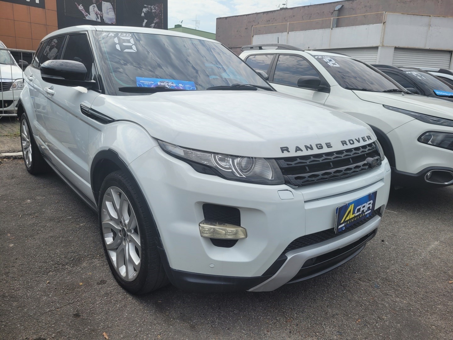 //www.autoline.com.br/carro/land-rover/range-rover-evoque-20-dynamic-16v-gasolina-4p-4x4-turbo-automati/2013/rio-de-janeiro-rj/24442610