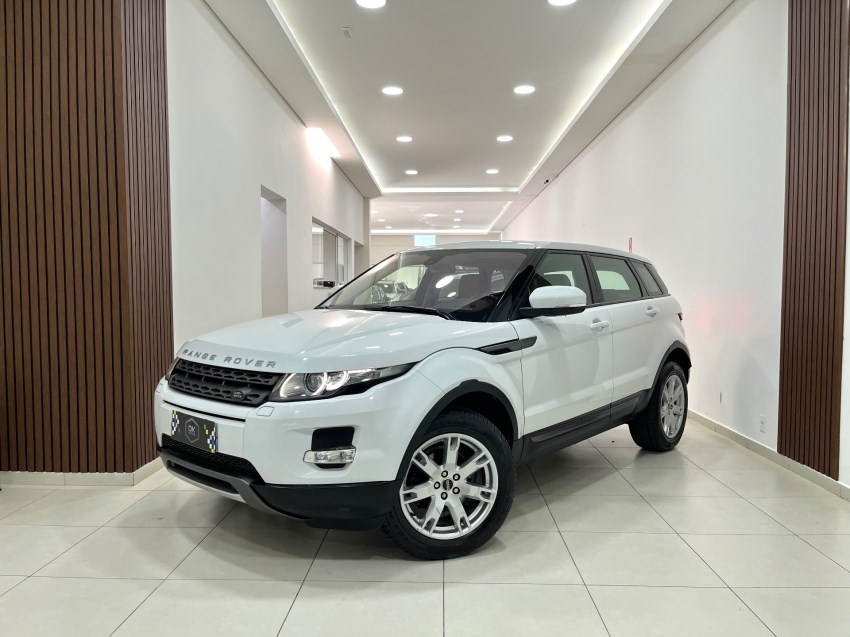 //www.autoline.com.br/carro/land-rover/range-rover-evoque-20-pure-tech-pack-16v-gasolina-4p-4x4-turbo-a/2013/campinas-sp/24720372