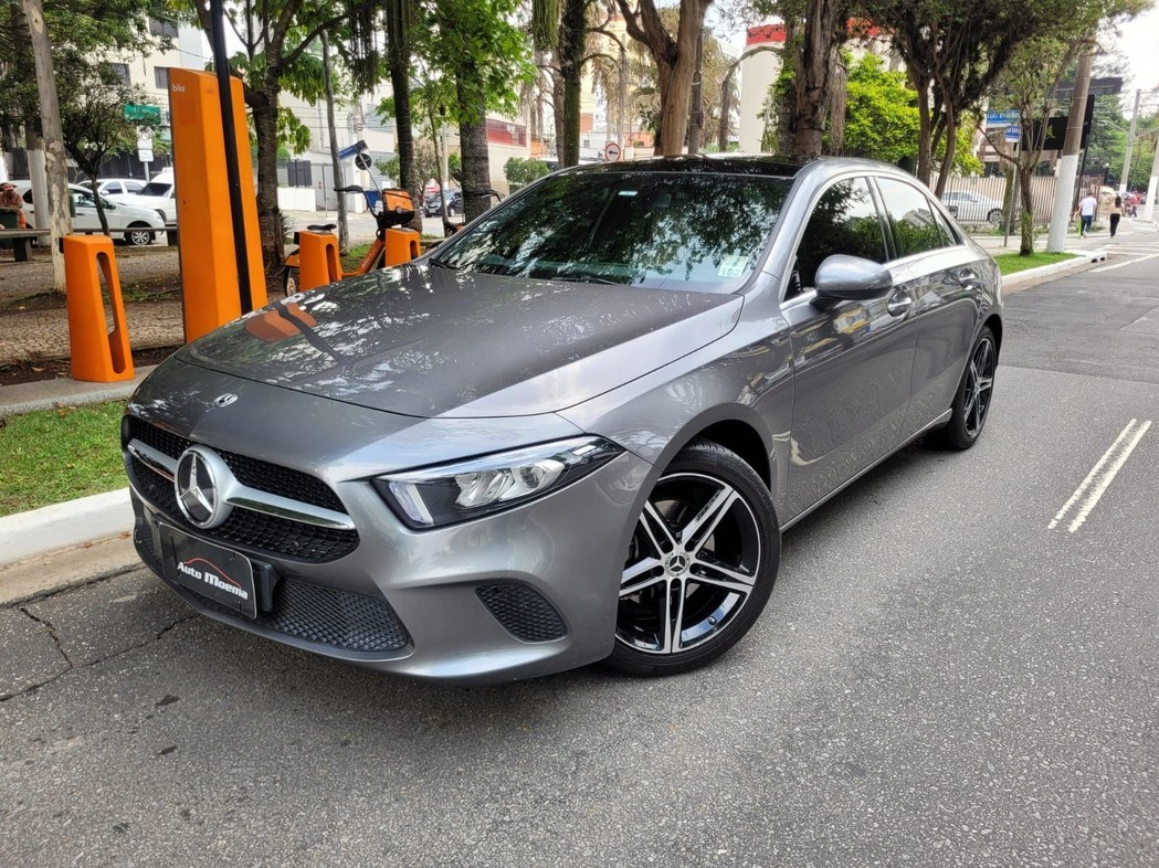 //www.autoline.com.br/carro/mercedes-benz/a-200-13-sedan-turbo-advance-16v-gasolina-4p-automa/2020/sao-paulo-sp/21638262